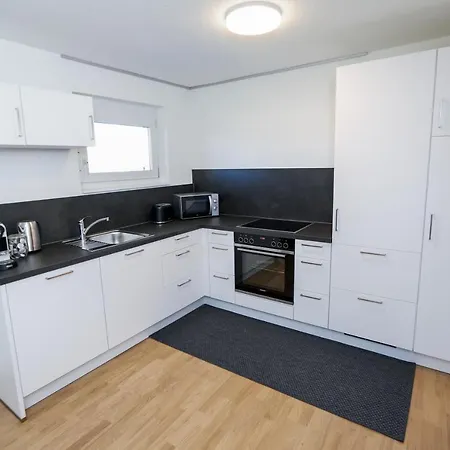 Obergeschoss Mit 3 Schlafzimmer In Ruhiger Gegend Mader