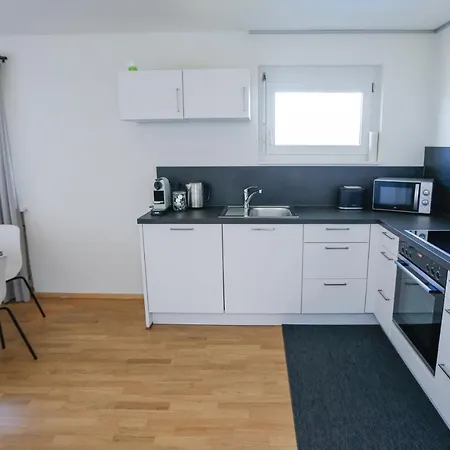 아파트 Obergeschoss Mit 3 Schlafzimmer In Ruhiger Gegend